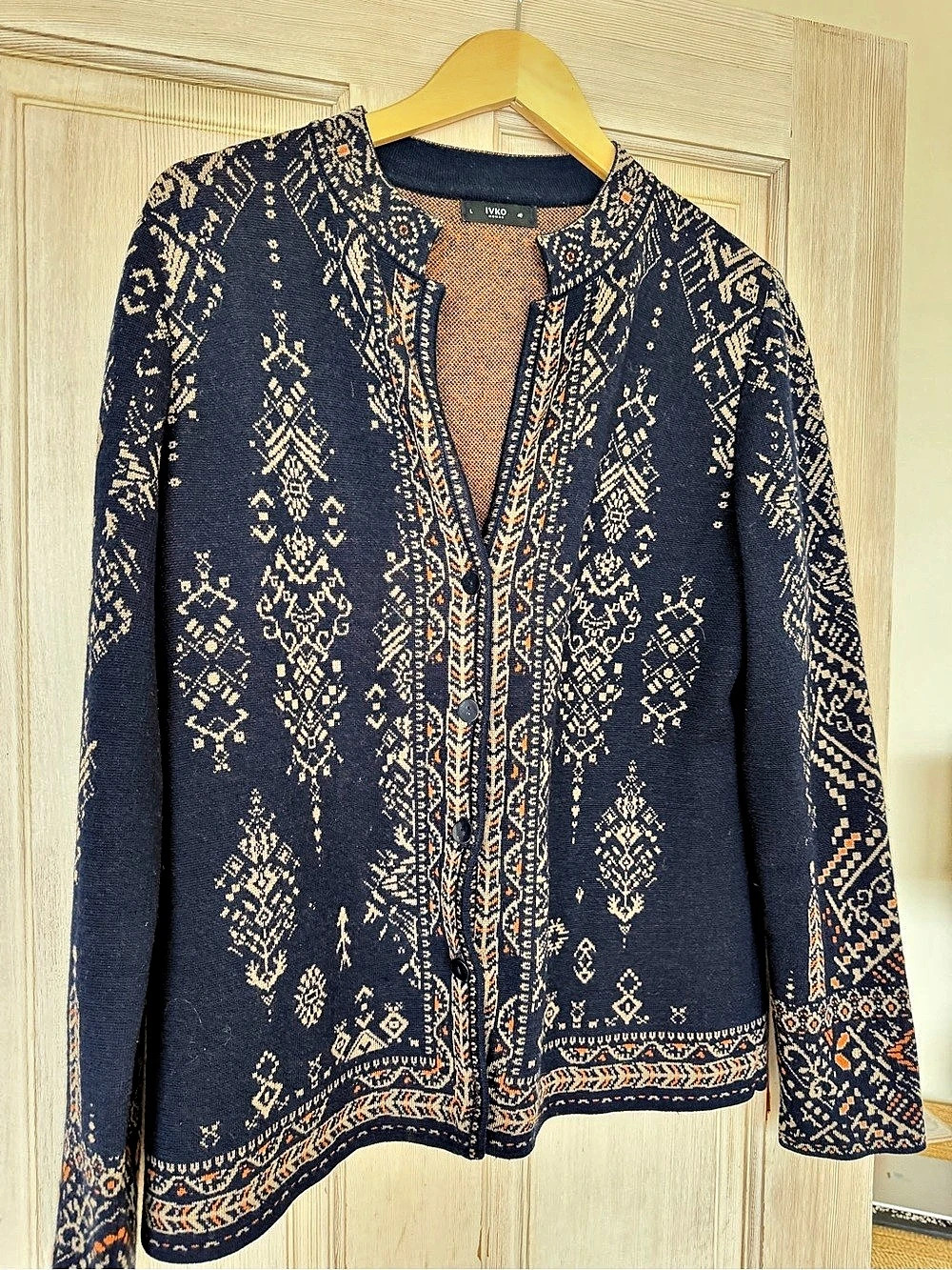 IVKO Woman 100% Merino Wool Jacquard Cardigan Jacket Navy Size L 40